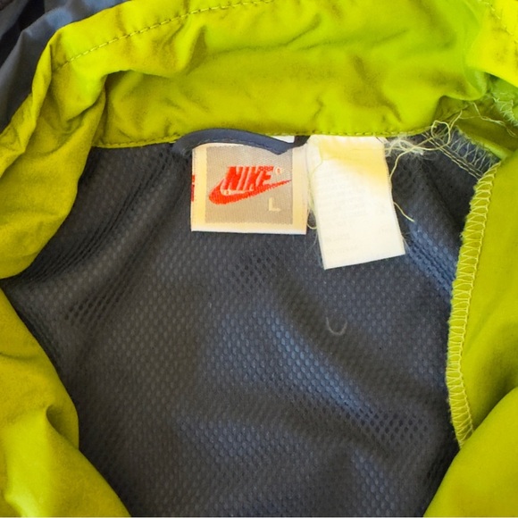 Vintage Nike Windbreaker - Picture 15 of 16